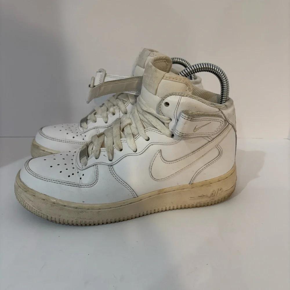 Nike Air Force 1 size 7.5